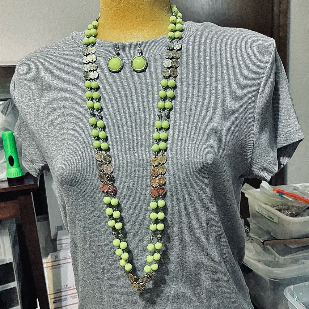 Pea green earrings and necklace set